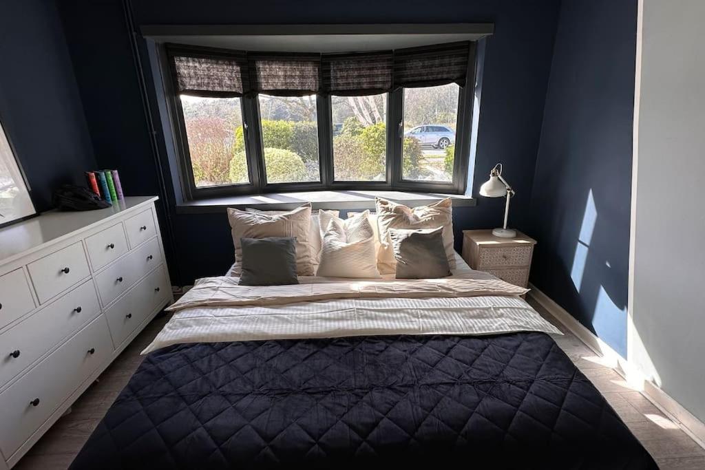 Formby, Spacious True Bungalow Steps From Beach Bagian luar foto